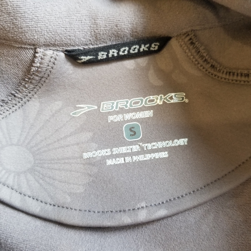 Brooks Running Jacket - image 3